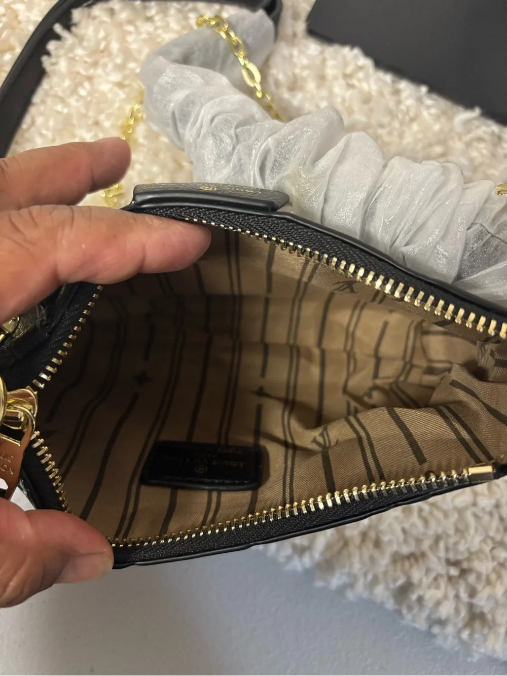 Black Women's Shoulder Bag with Gold Chain - Picture 6 of 7